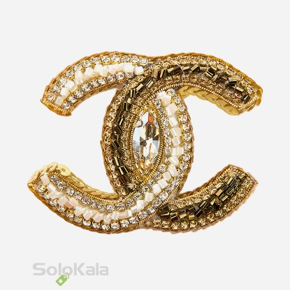 سنجاق سینه دست دوزی شده طرح چنل