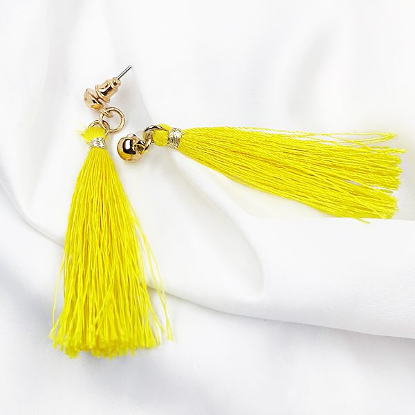 گوشواره آویز فانتزی طرح منگوله زرد کد 5163